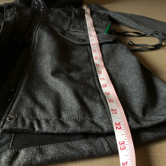 Guess Women’s Jacket. Medium - Picture 6 of 8